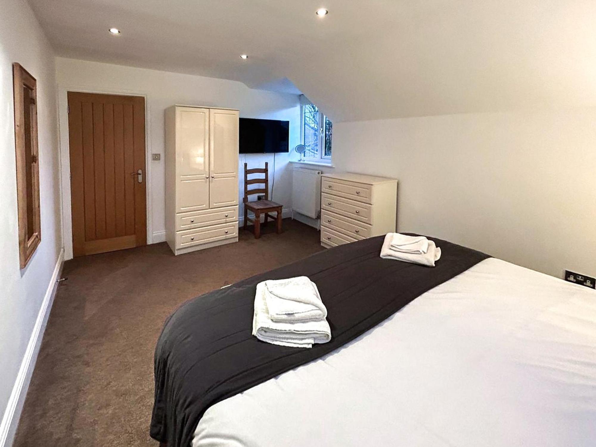 Вилла Castlebar Little Singleton Экстерьер фото