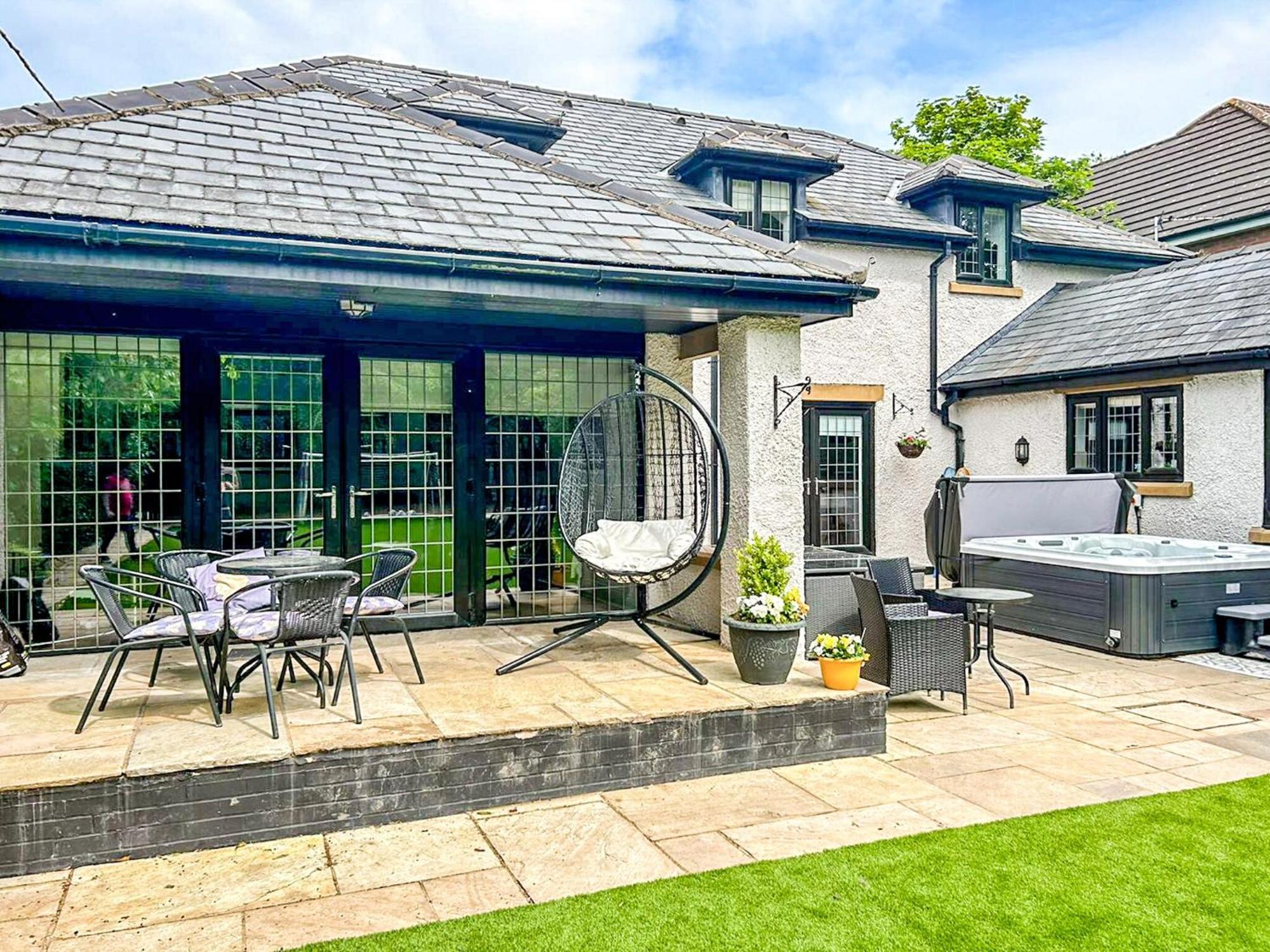 Вилла Castlebar Little Singleton Экстерьер фото