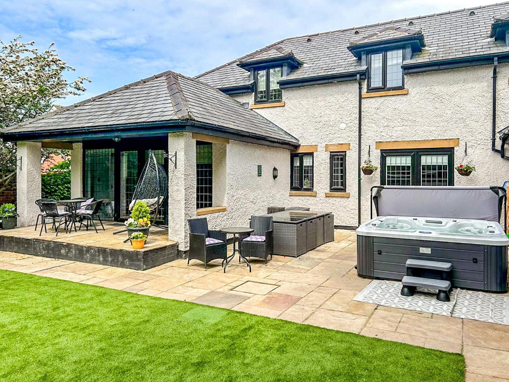 Вилла Castlebar Little Singleton Экстерьер фото